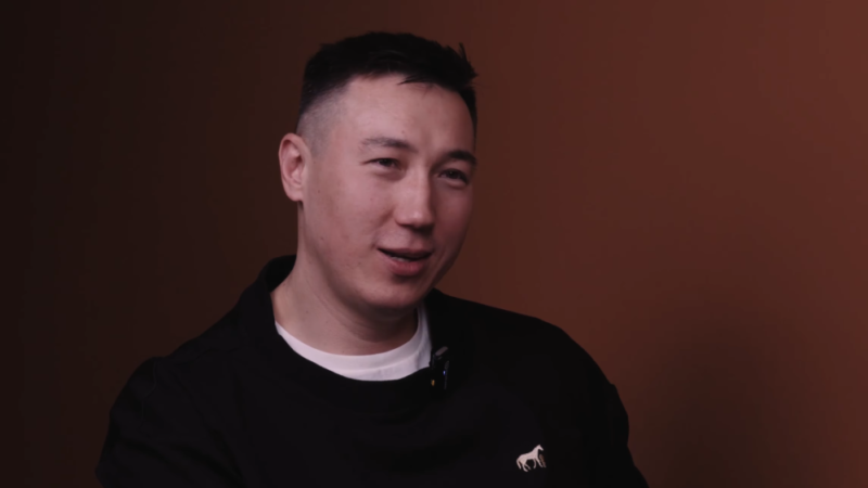 @nfactorialpodcast видеосынан кадр