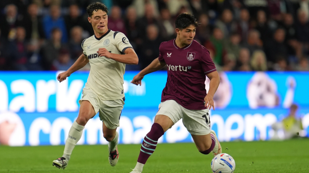 Дастан Сәтбаев "Бернли" - "Мидлсбро" матчында. Фото: www.burnleyfootballclub.com