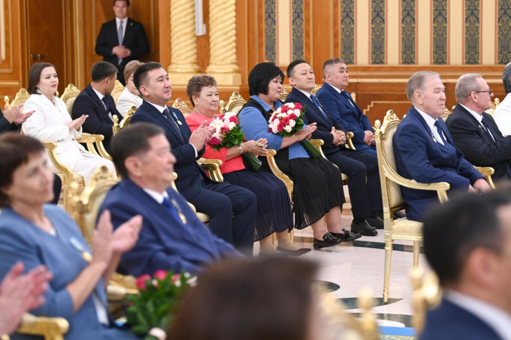 Токаев предупредил тех, кто мешает работе врачей