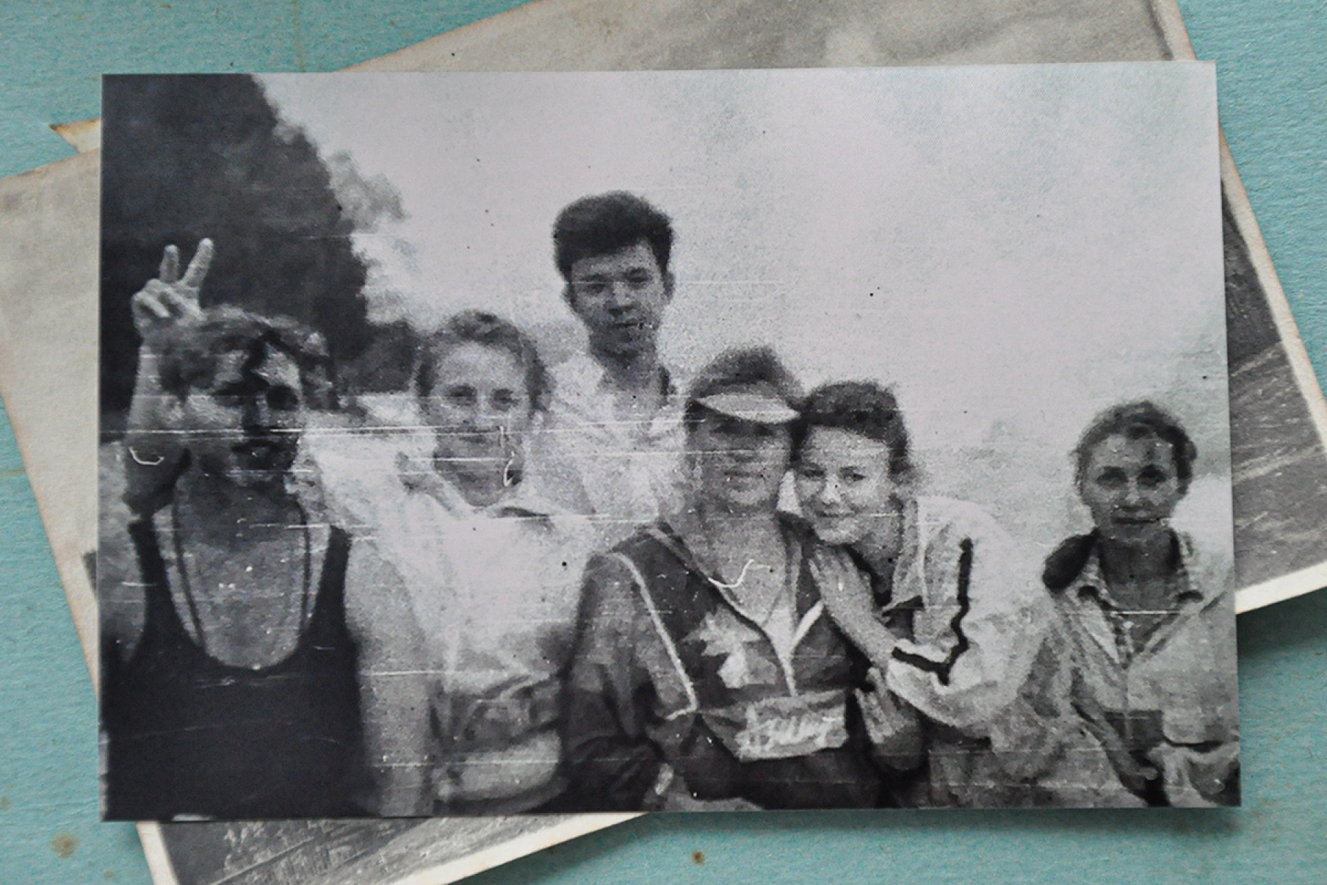 Бір жігіт дәретханада жалап жатыр