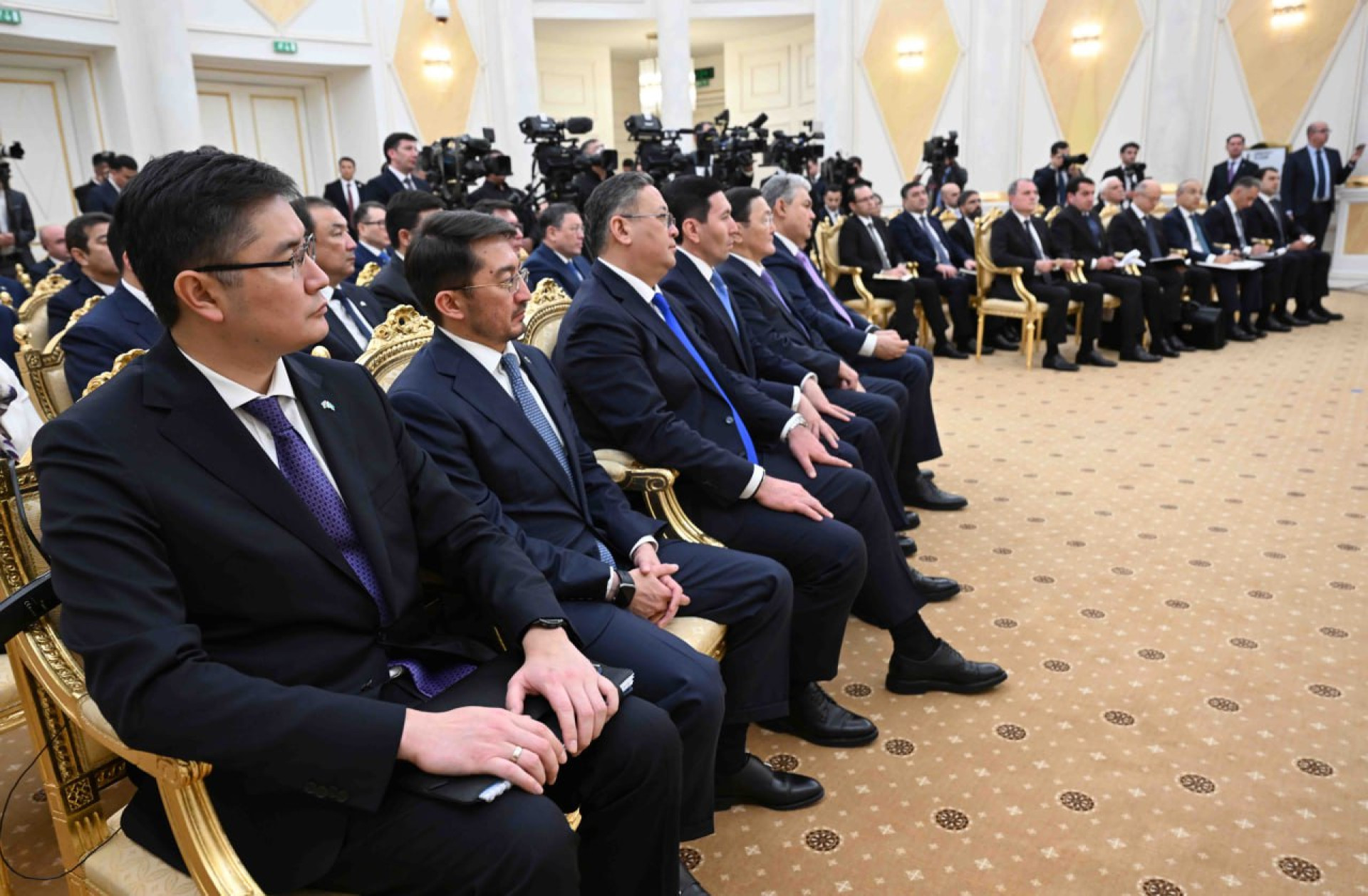 Касым-Жомарт Токаев и Ильхам Алиев по итогам переговоров провели в Астане брифинг для представителей СМИ