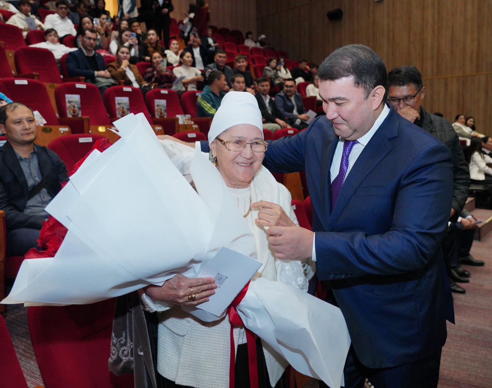 Ярославльдік эскорт жеңіл ізгі қыздар