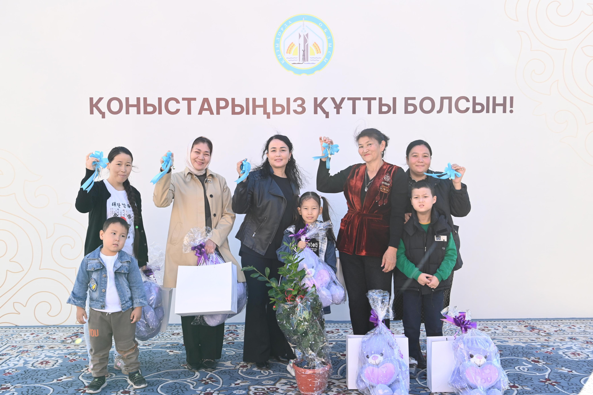 Американдық әке порно мультфильм Китти порно онлайн көру