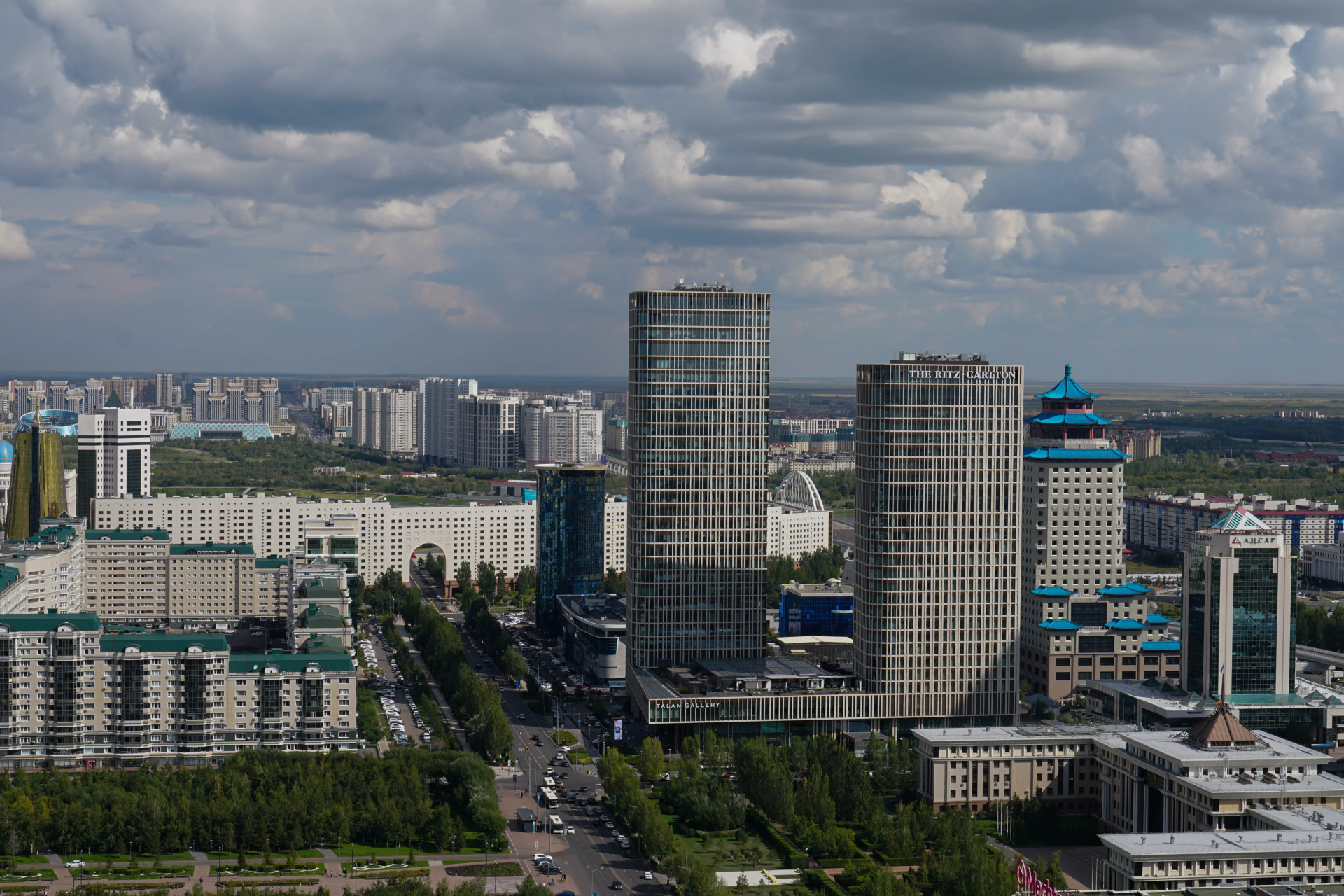 Талан Тауэрс Астана