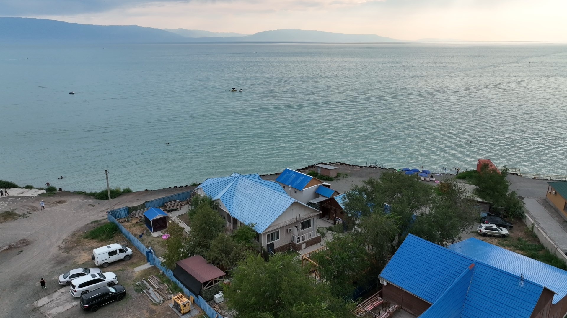 Береговая линия Алаколя со стороны области Абай. Фото: ©️ Tengrinews.kz / Роман Павлов