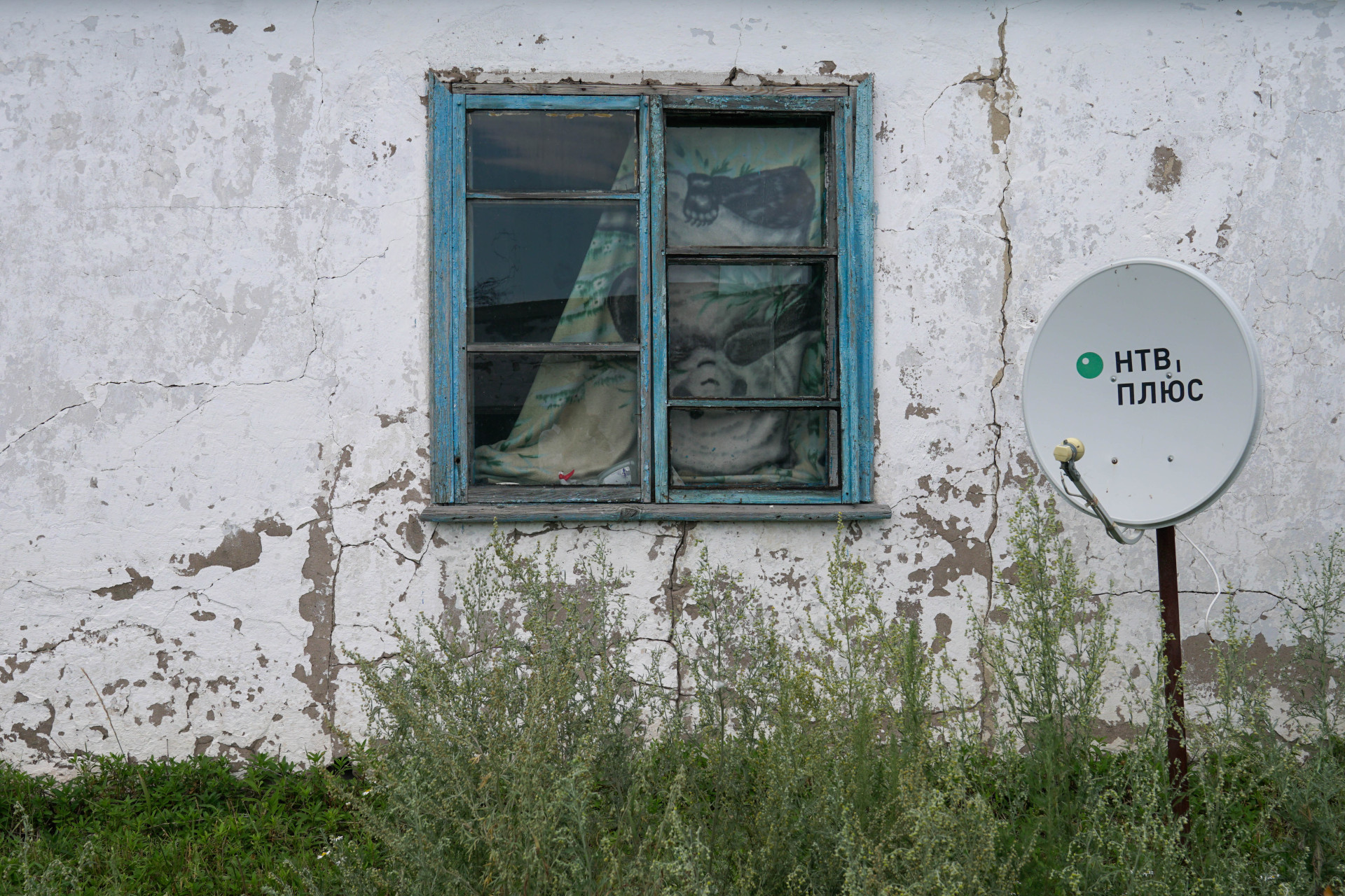 Брошенный дом в Акбулаке. Фото:©️ Tengrinews.kz / Маржан Куандыкова