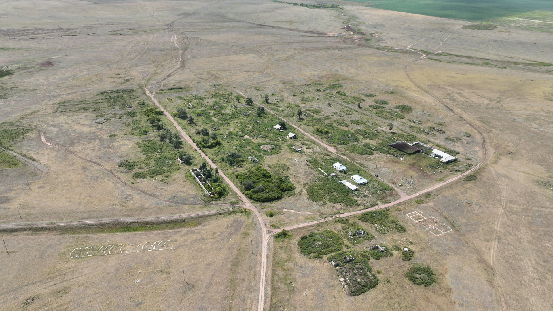 Упразднённое село Акбулак, вид сверху. Фото:©️ Tengrinews.kz