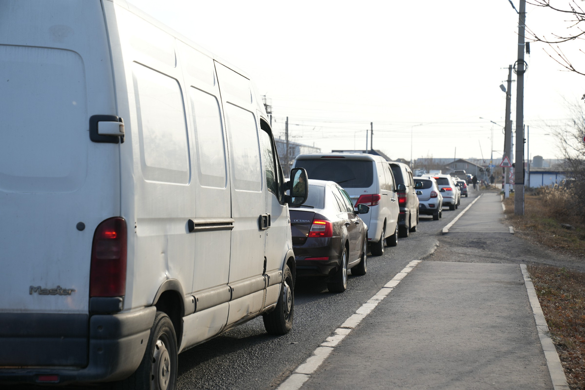 Пробка, съёмка с земли, район СМП, ж/д переезд, Астана 