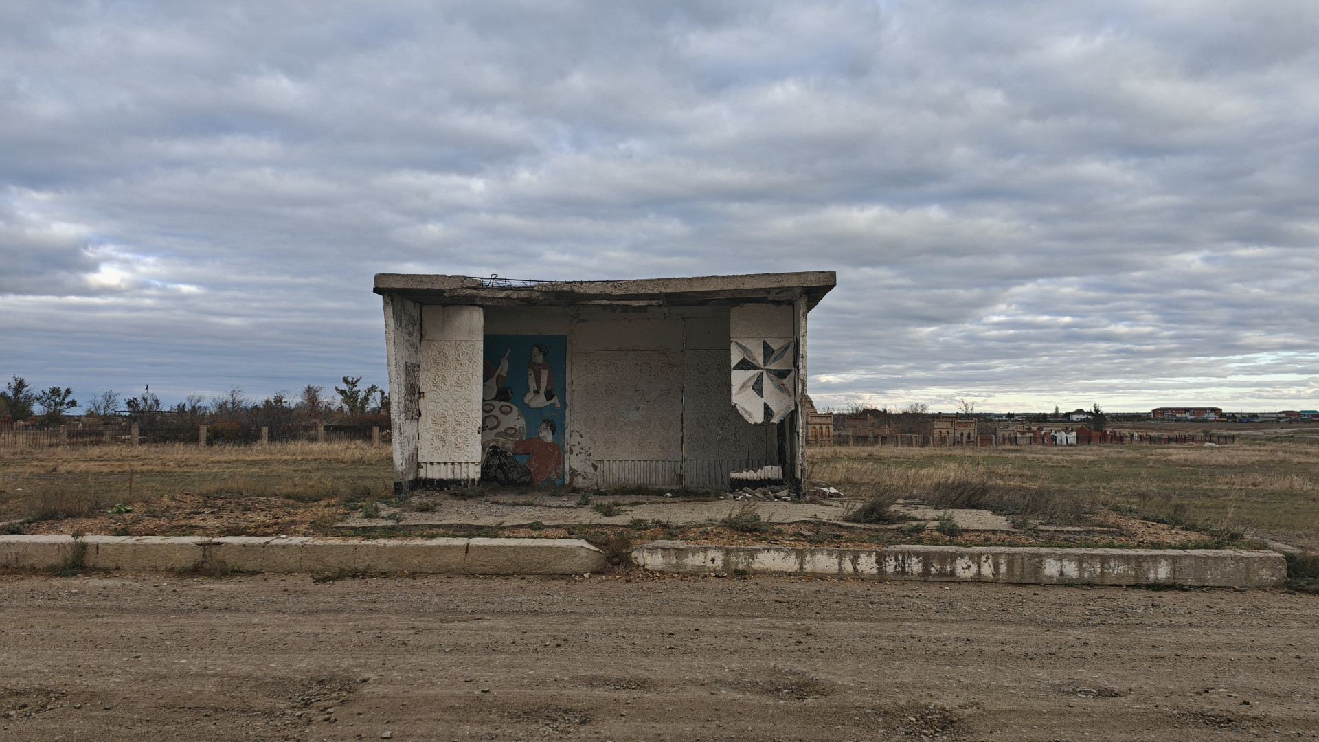 Советская остановка, город Есиль, Акмолинская область. Фото ©️ Tengrinews.kz / Иван Сухоруков
