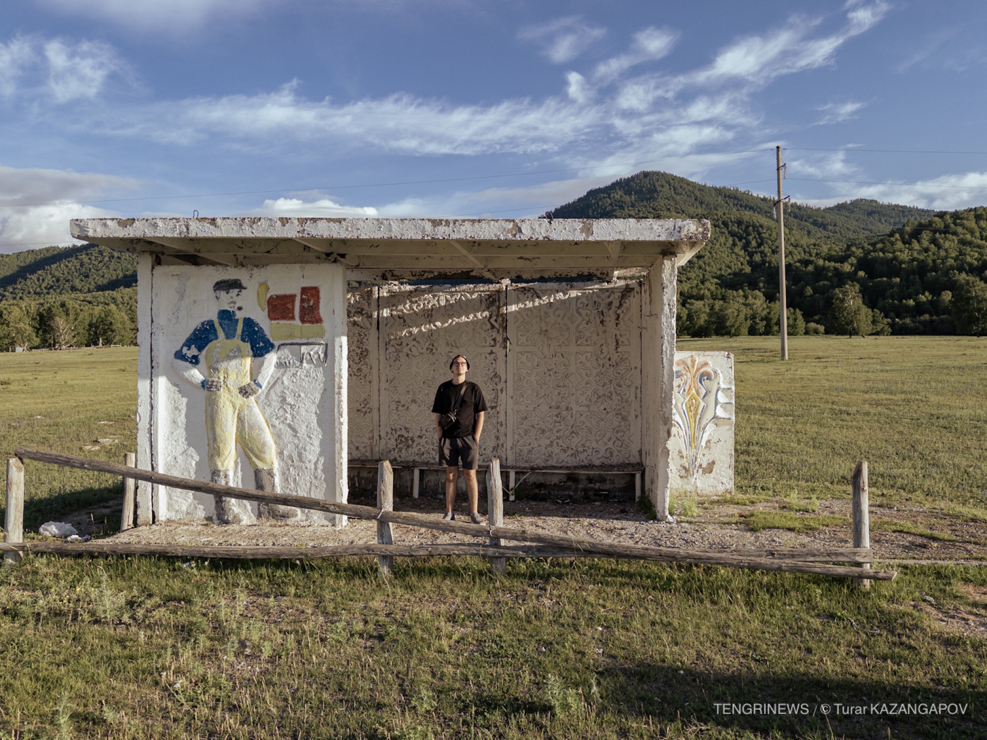 Остановка в районе села Топкаин, Восточно-Казахстанская область. Фото: ©️ Tengrinews.kz / Турар Казангапов