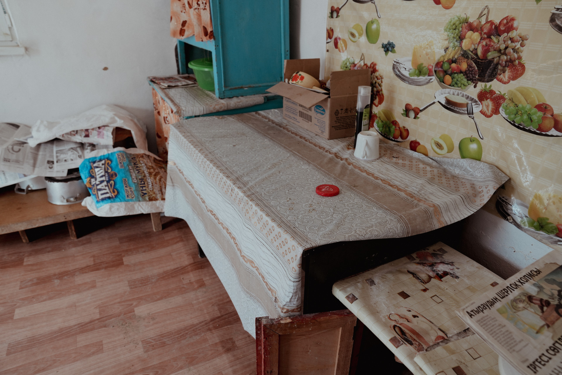 Первая комната в хозпостройке Карабалиных