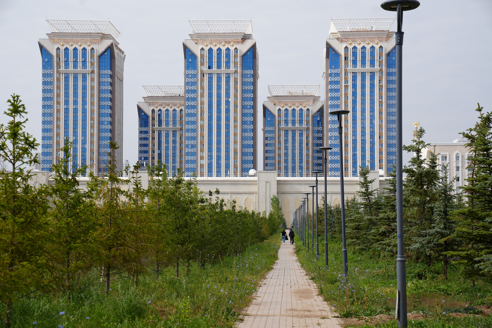 Парк возле театра имени Калибека Куанышбаева