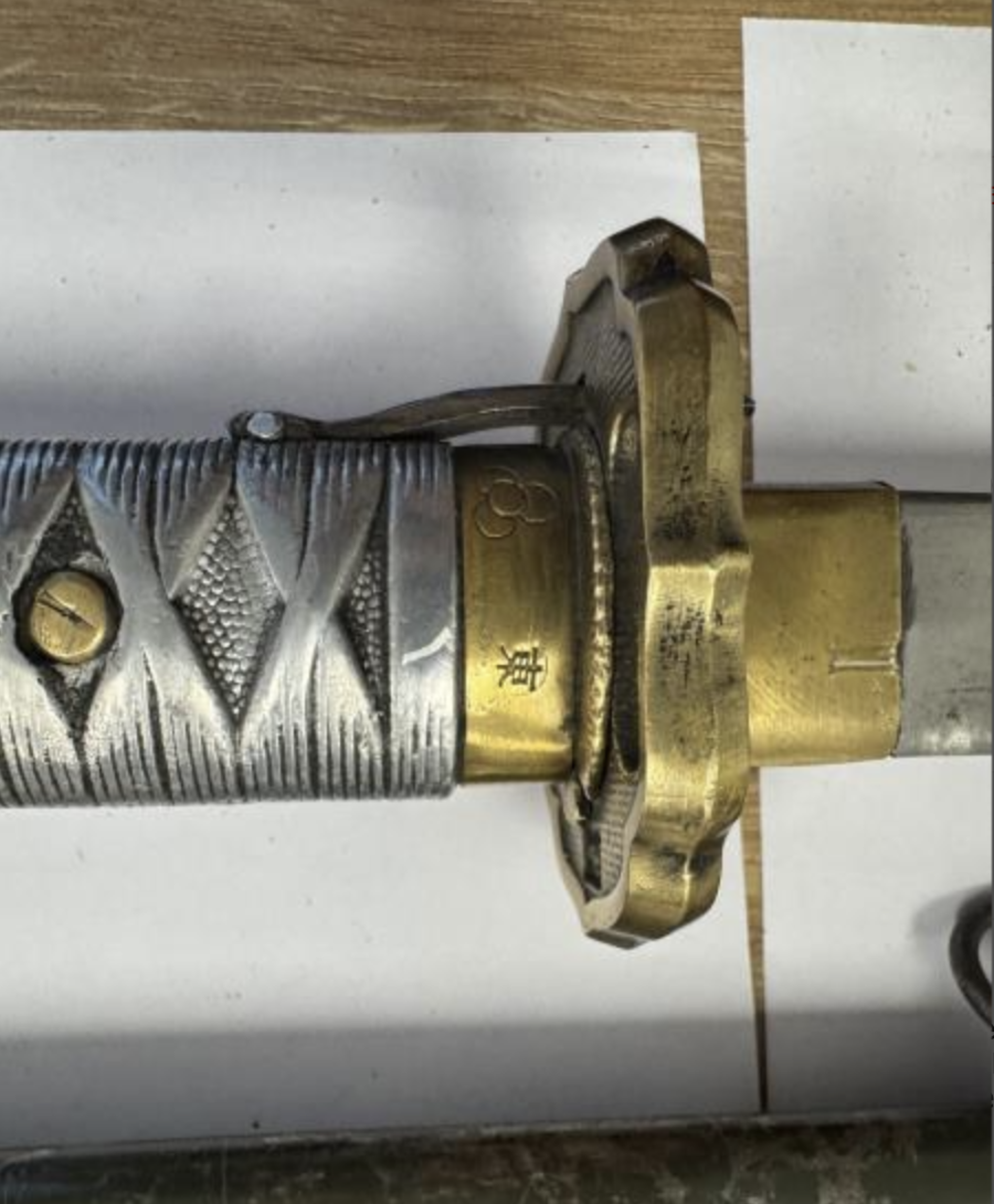 Сабля самурая в ножнах