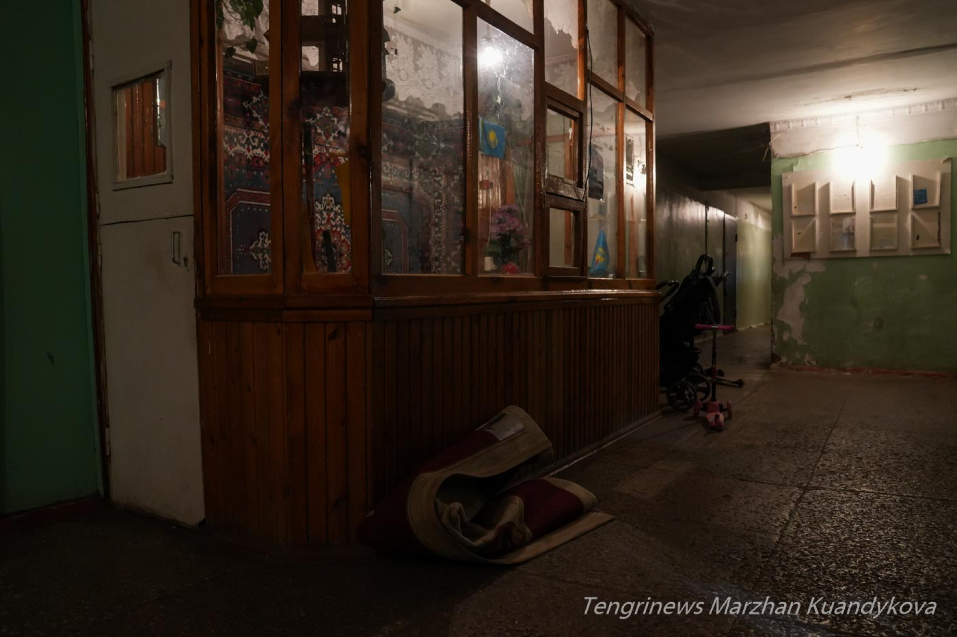 Комната охраны в аварийной общаге на Пастера в Астане