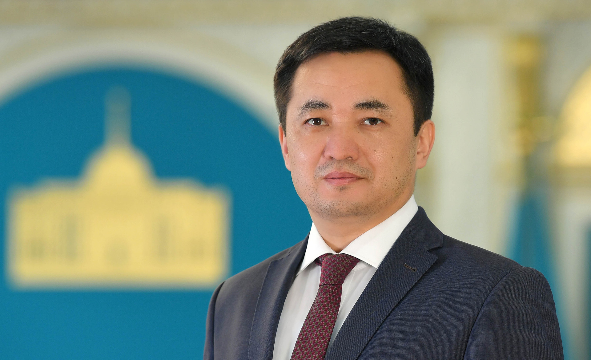 Айбек Дадебай