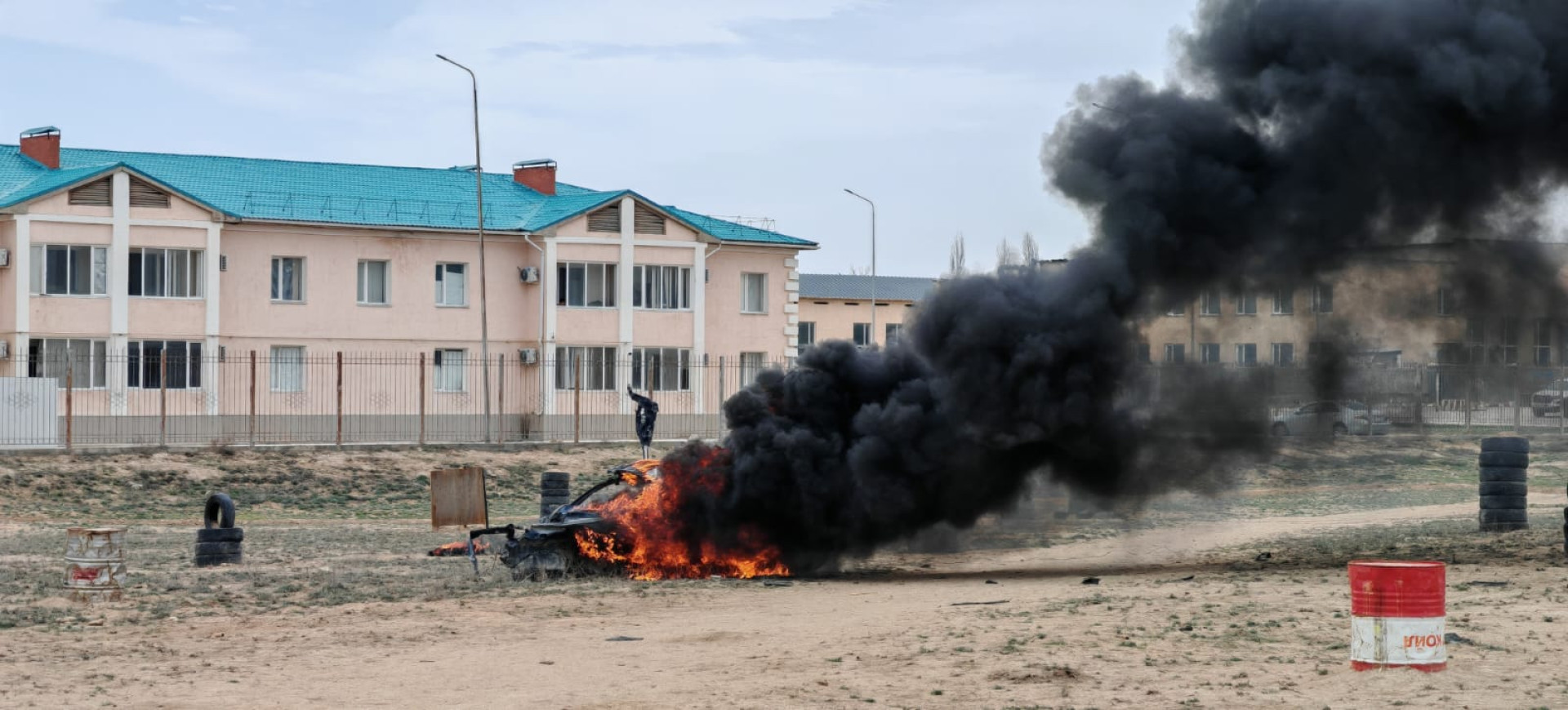 горящая машина