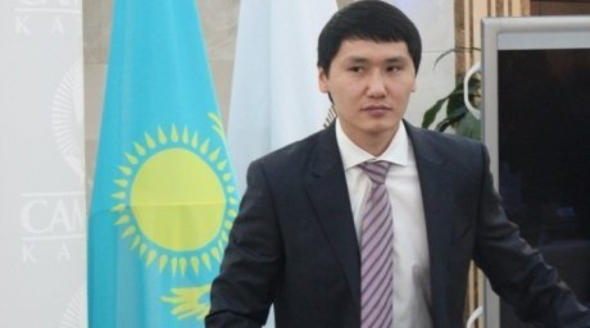Бахтияр Артаев