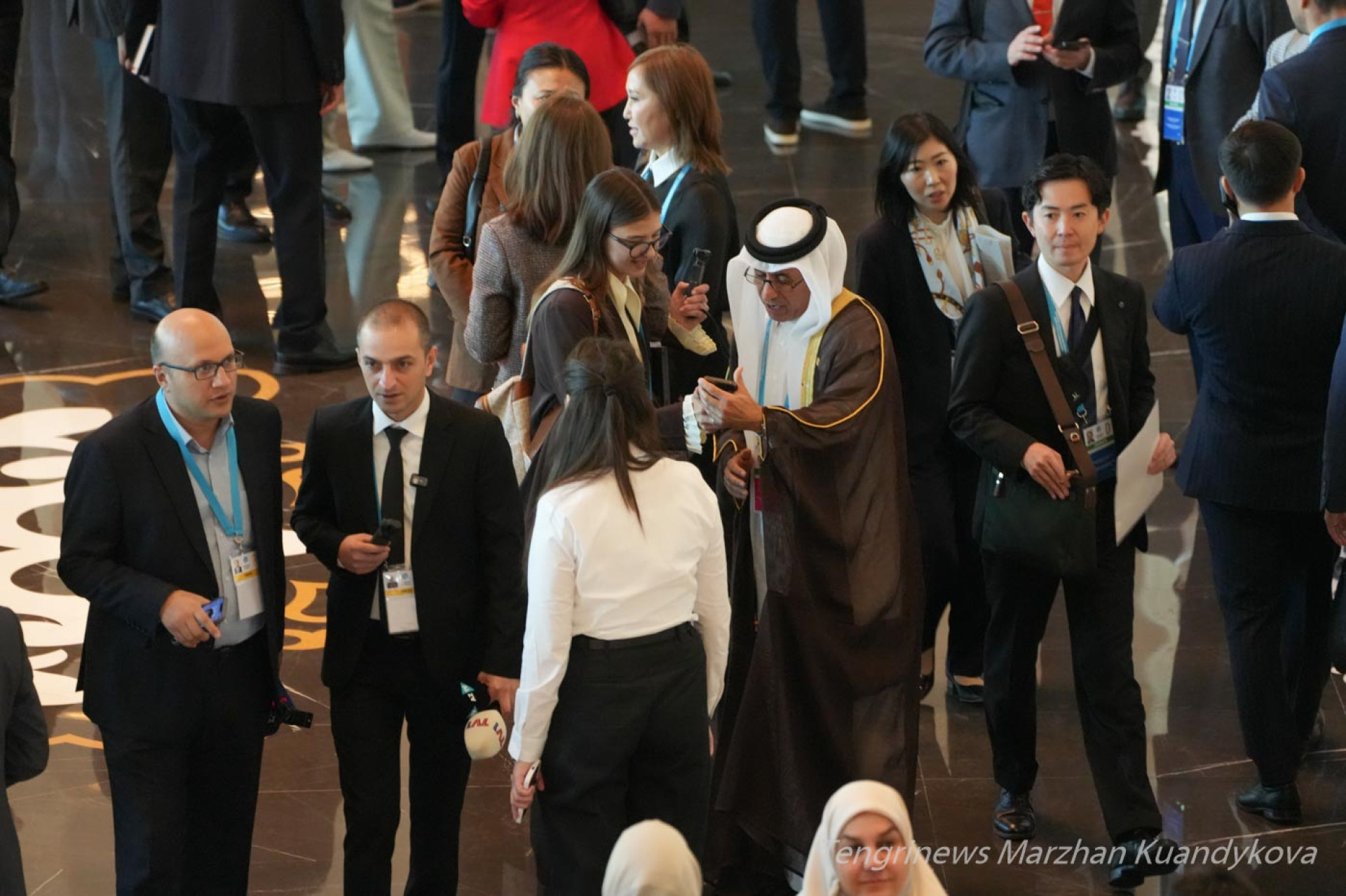 дворец независимости в Астане