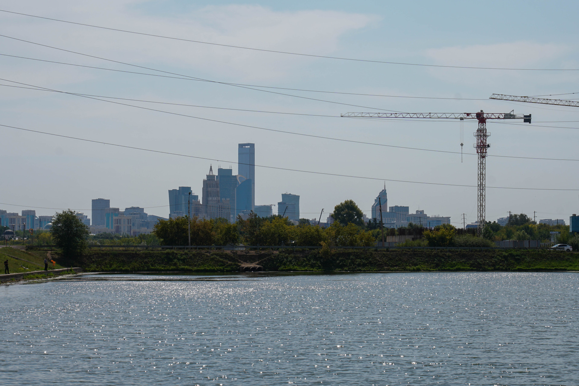Вида на Абу Даби Плазу из района Тайваня