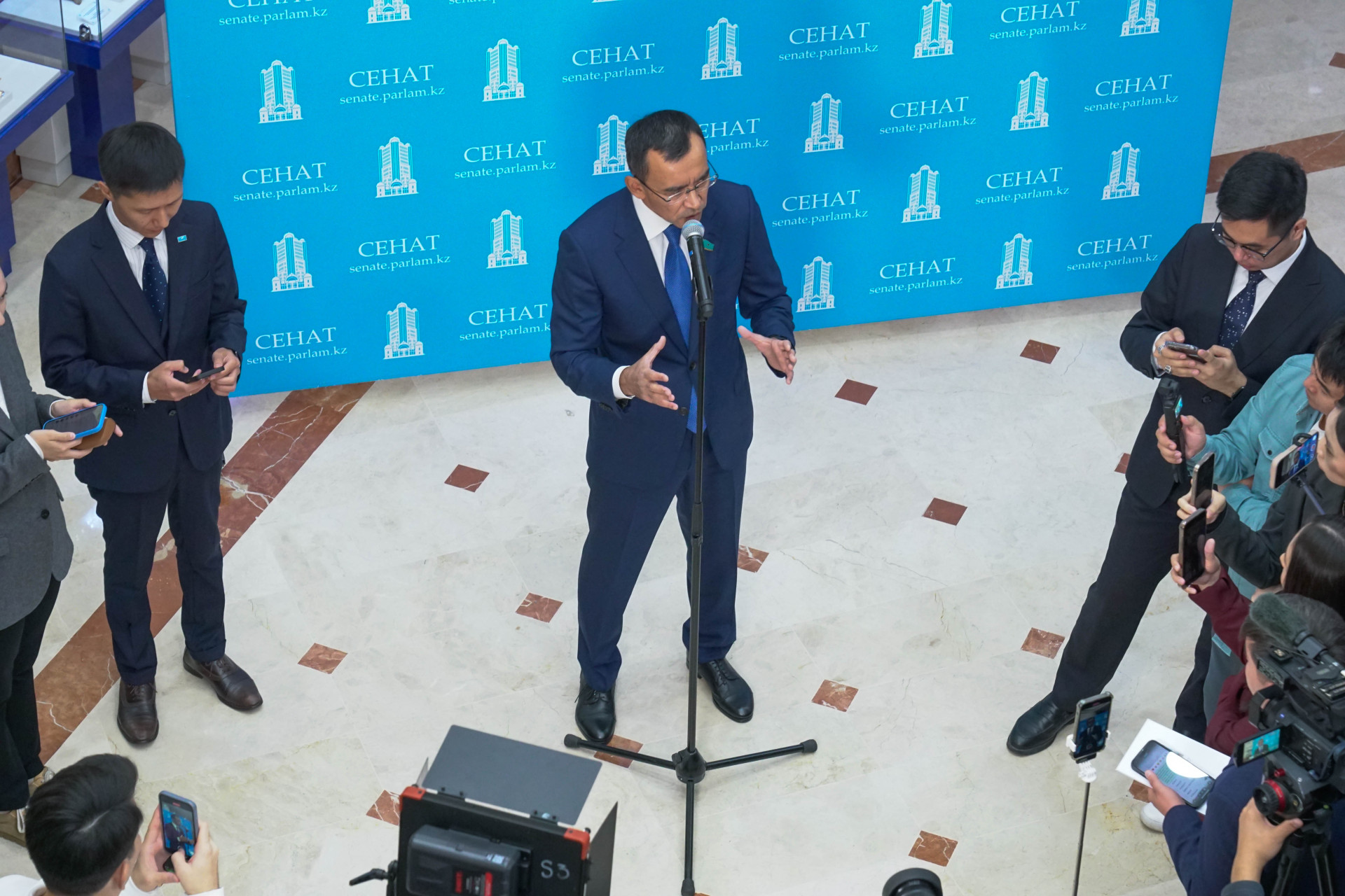 Ашимбаев в сенате