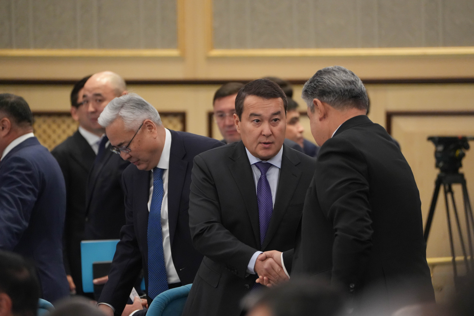 Алихан Смаилов