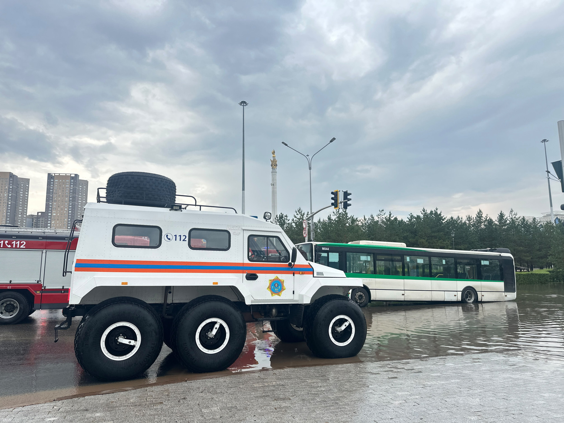 автомобиль спасателей