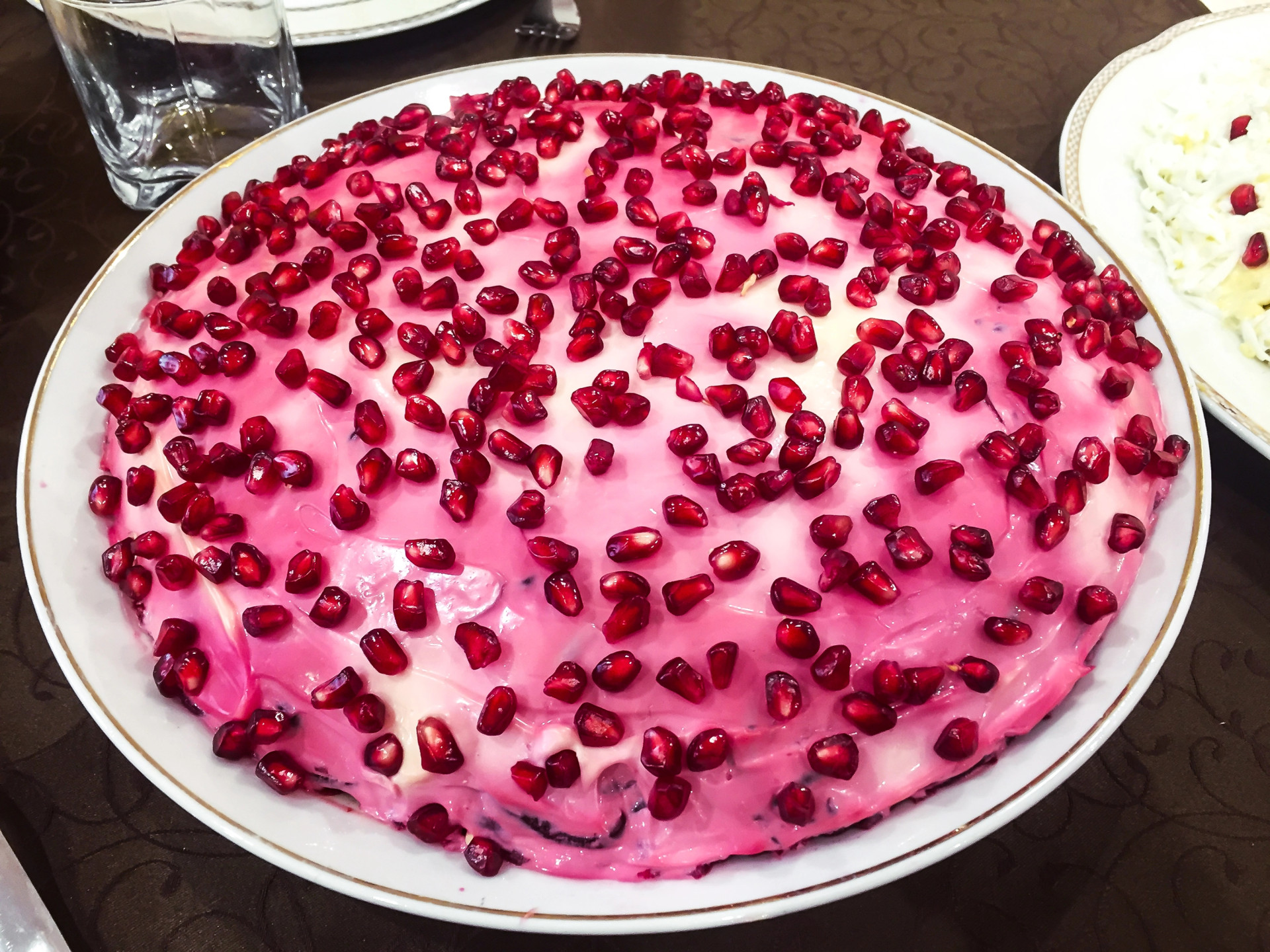 Салат "гранатовый браслет" с говядиной рецепт