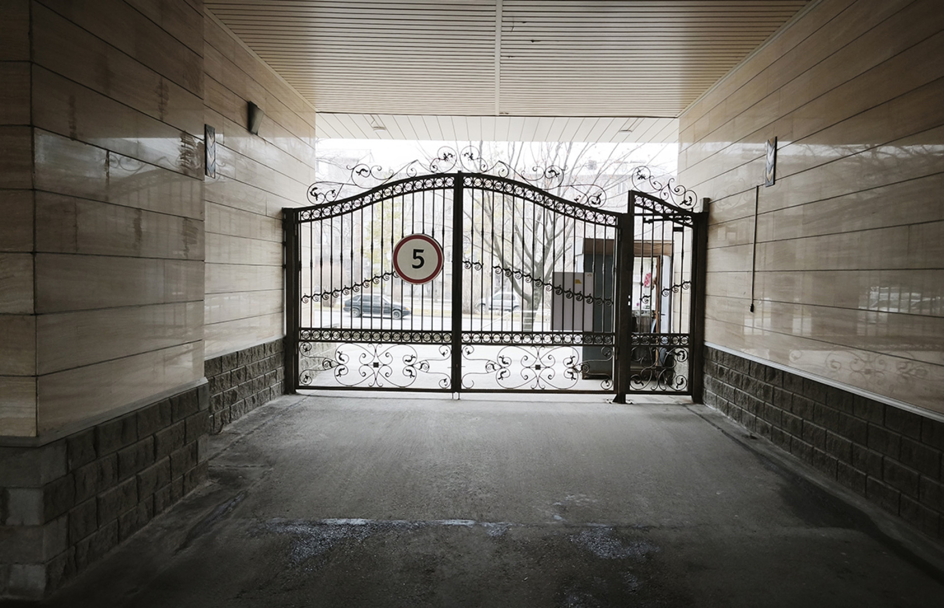 арка и ворота