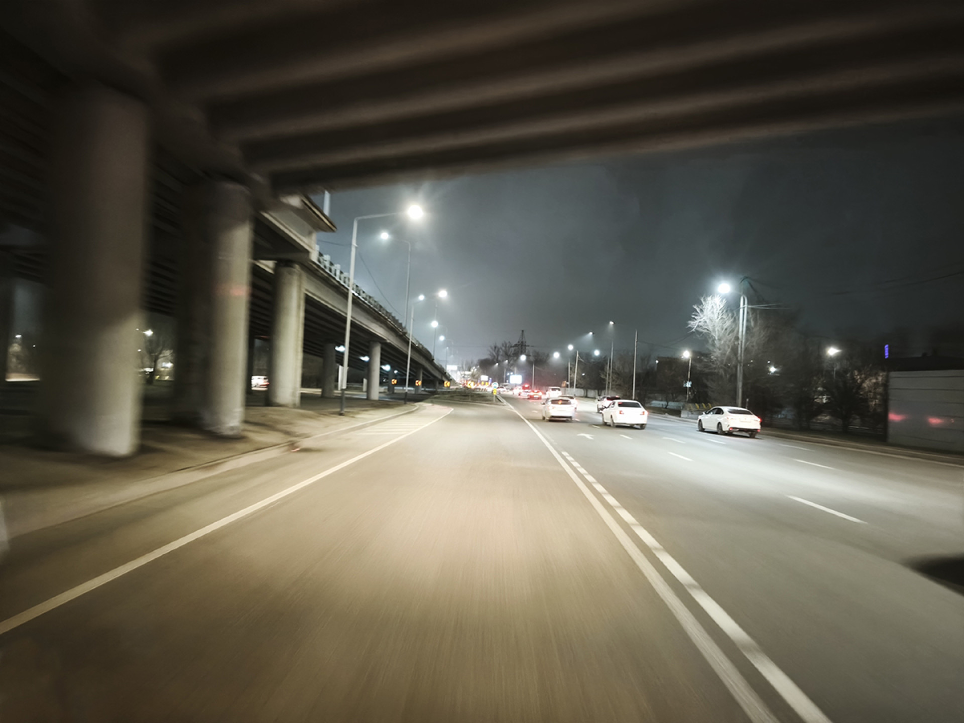 под мостом алматы