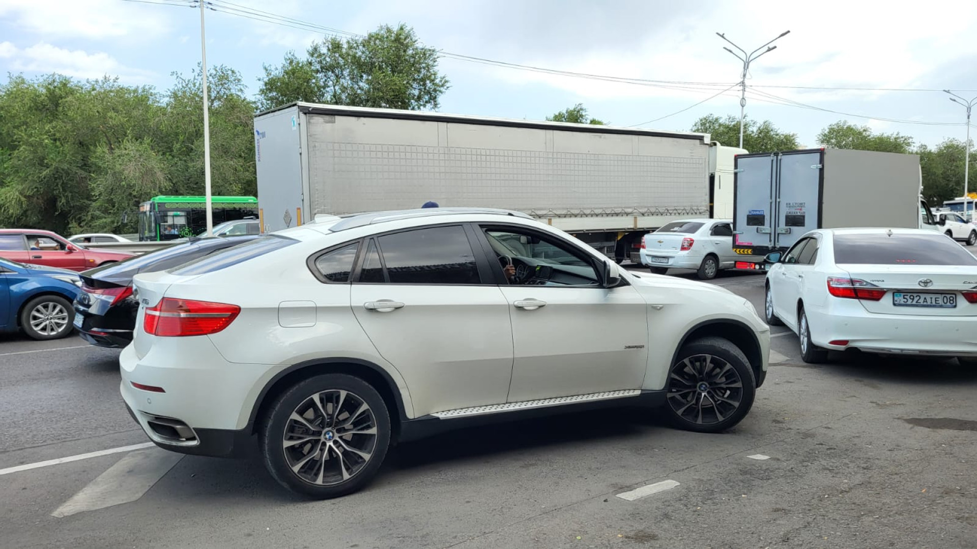 Экопост Алматы, BMW x6