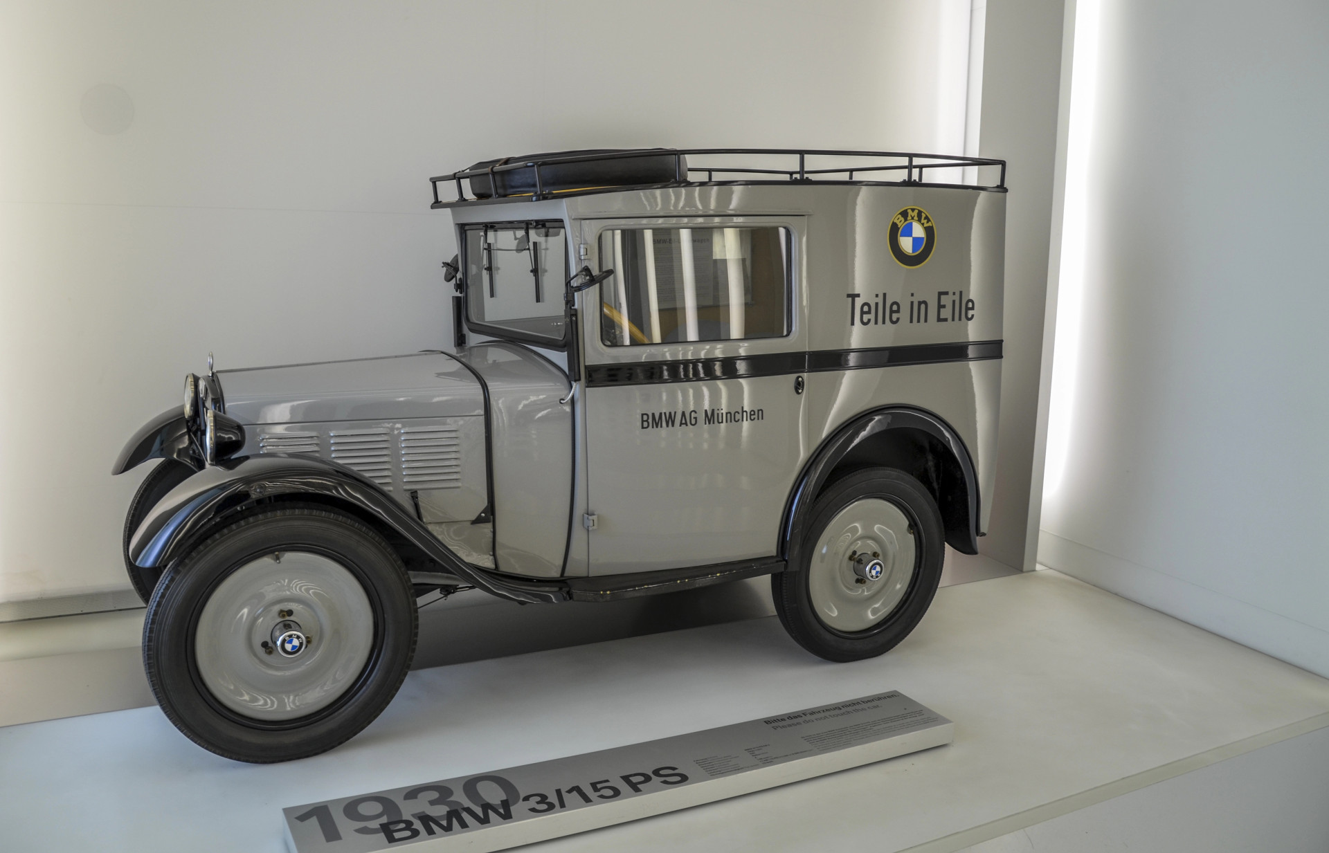 Первый автомобиль BMW - история марки