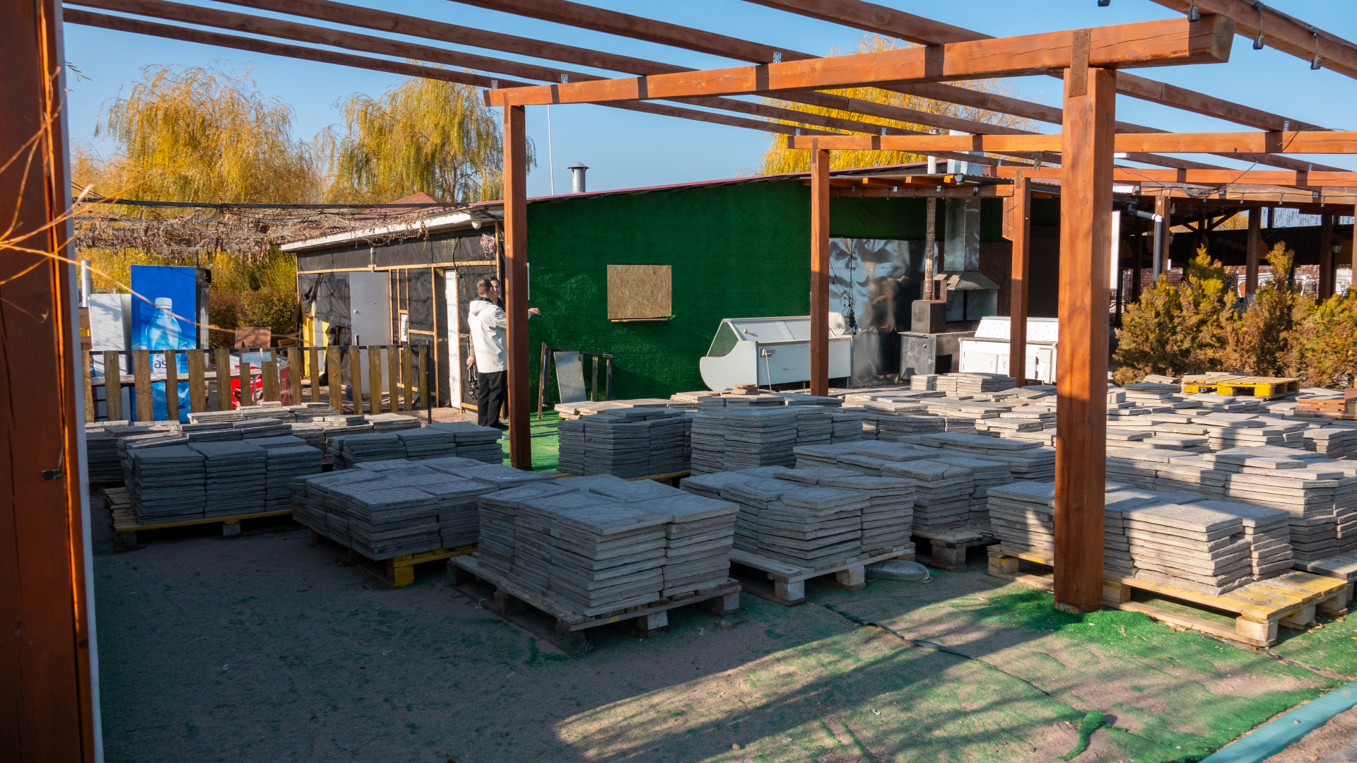 Строительство парка аттракционов на берегу Капшагая часть 2