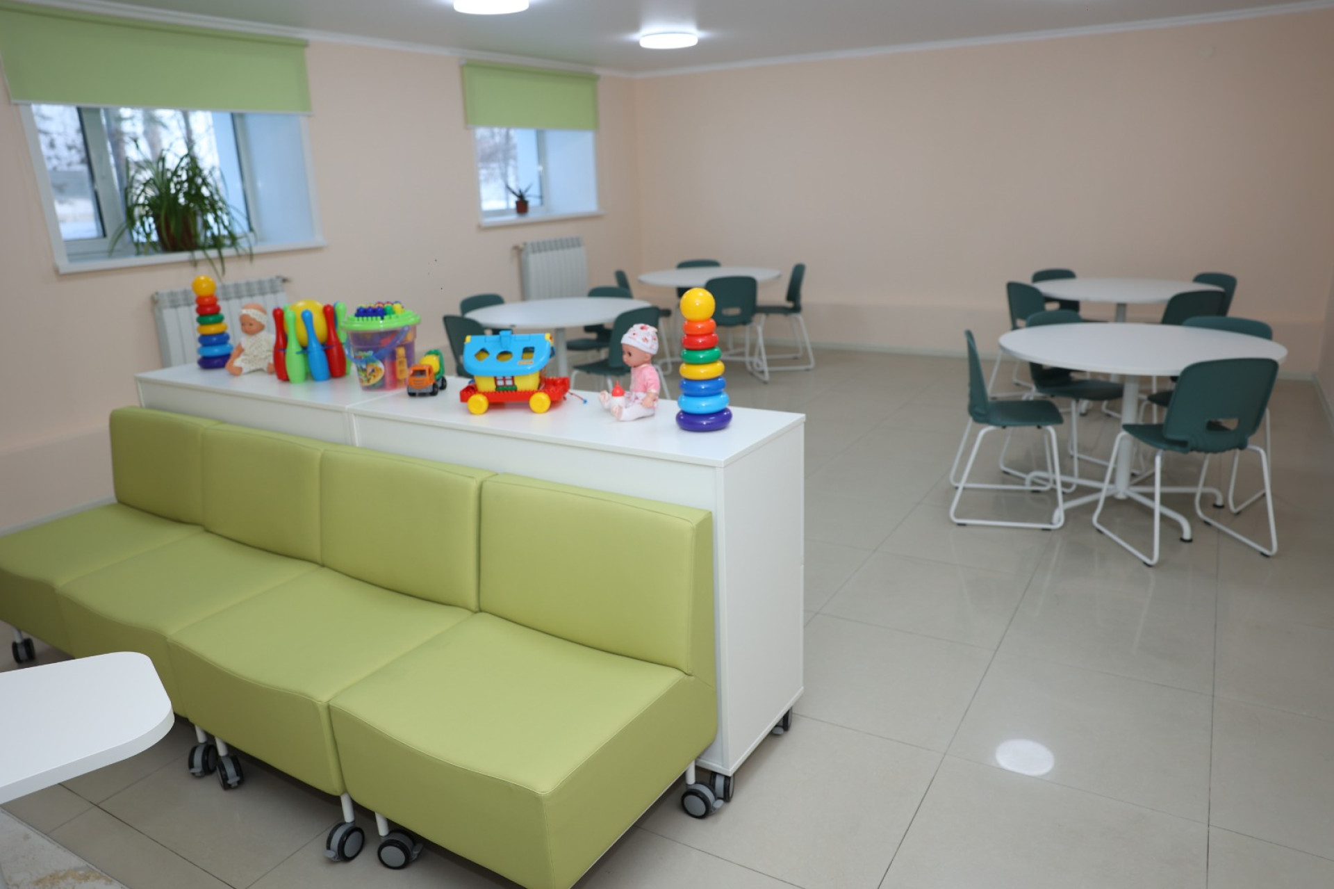 Кафе в реабилитационном центре для детей на месте бывшей президентской резиденции, Костанайская область 