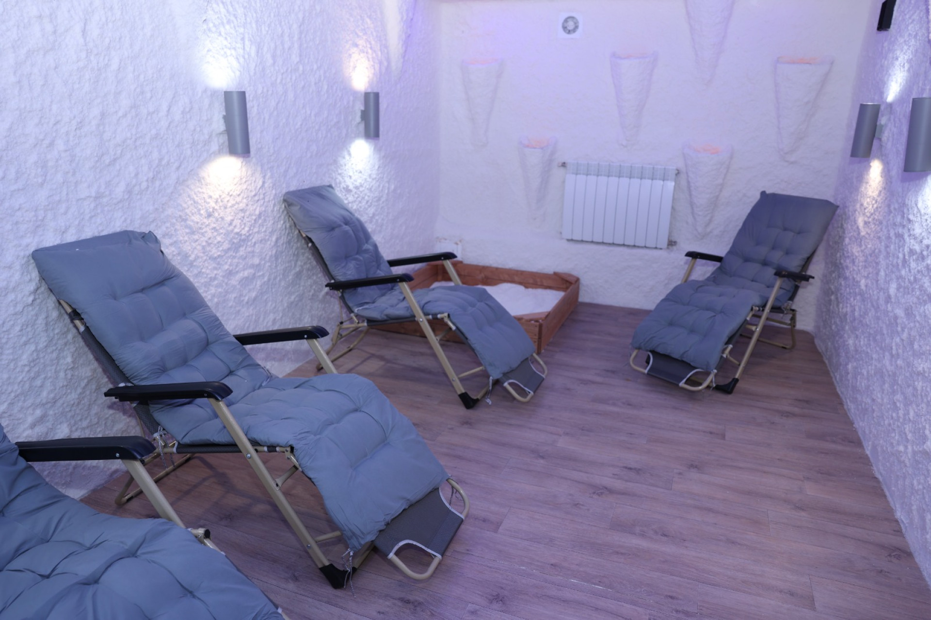 Комната для процедур в реабилитационном центре для детей на месте бывшей президентской резиденции, Костанайская область 