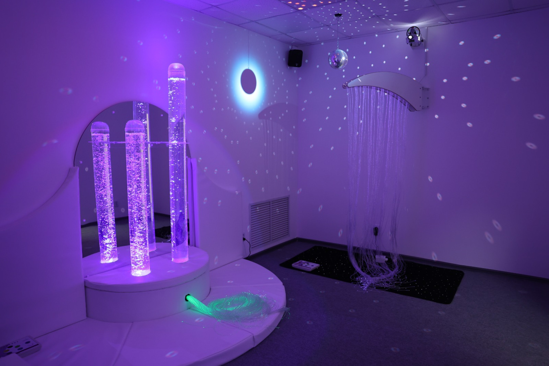 Комната для релаксации в реабилитационном центре для детей на месте бывшей президентской резиденции, Костанайская область 