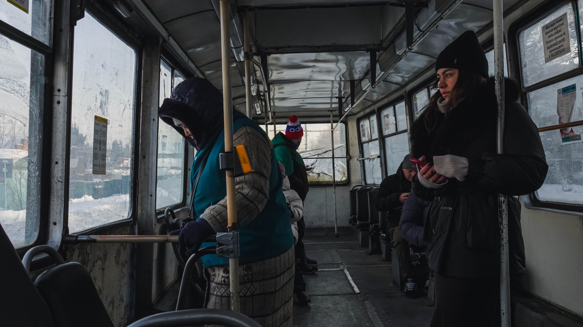 Пассажиры в трамвае №3, Усть-Каменогорск