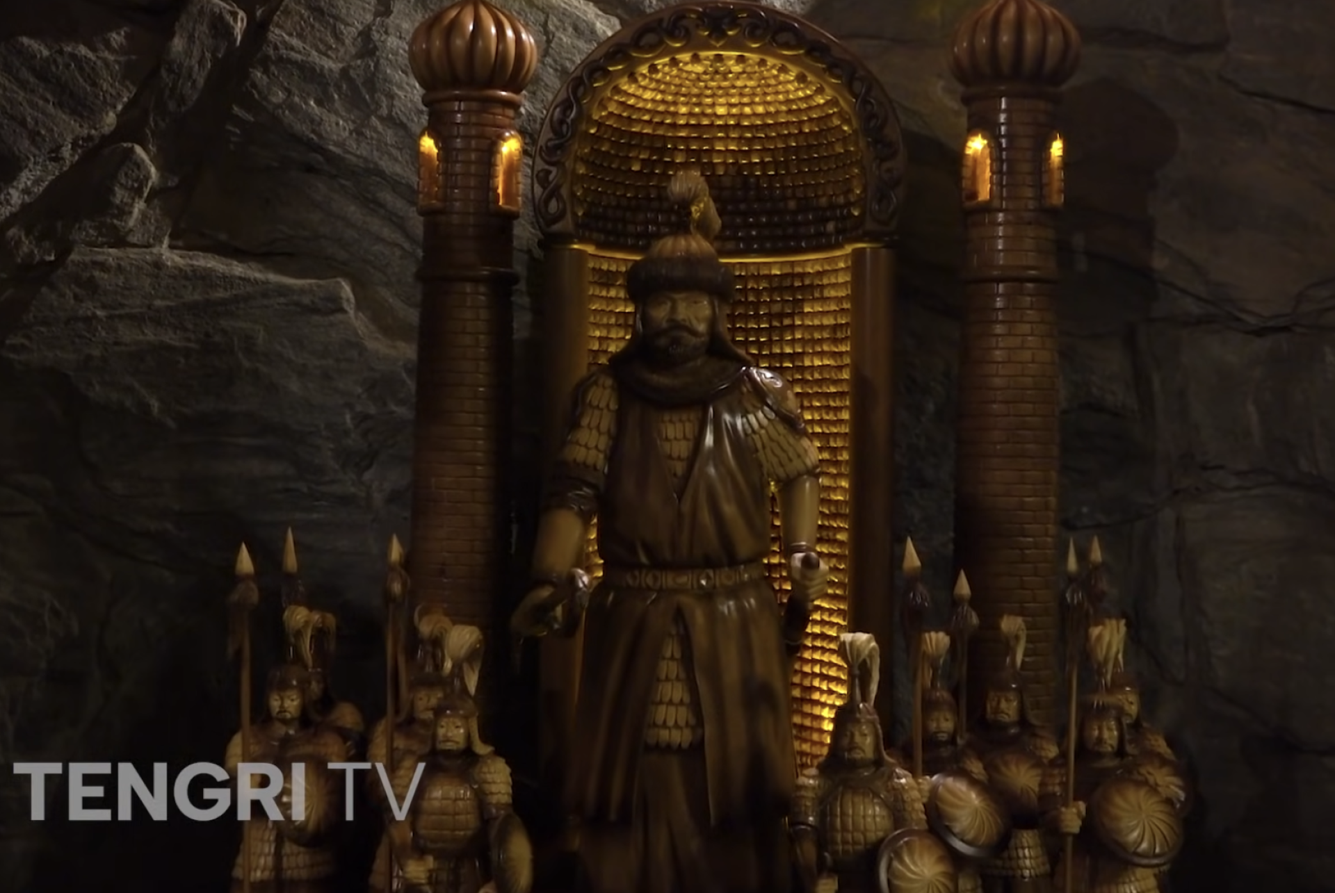 Тауекель-хан. Дом-музей со скульптурами из дерева в Усть-Каменогорске