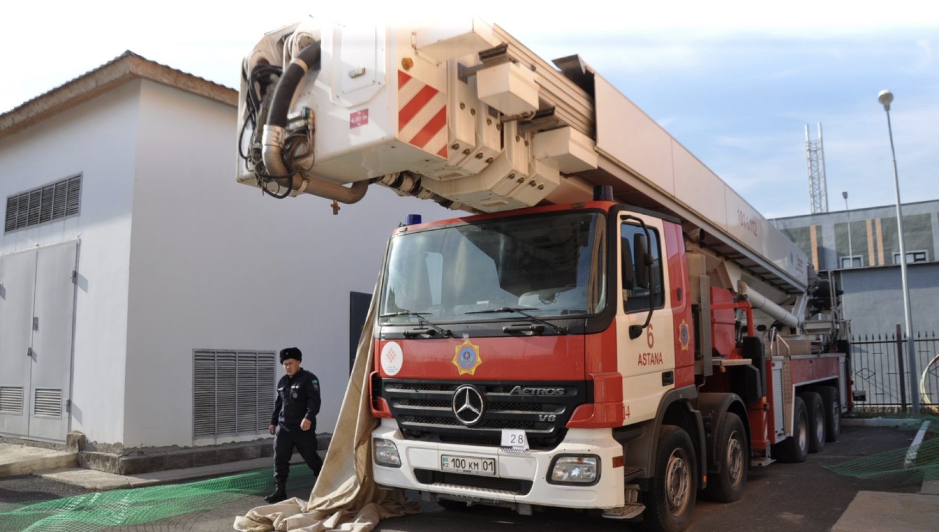 пожарный Mercedes-Benz Actros