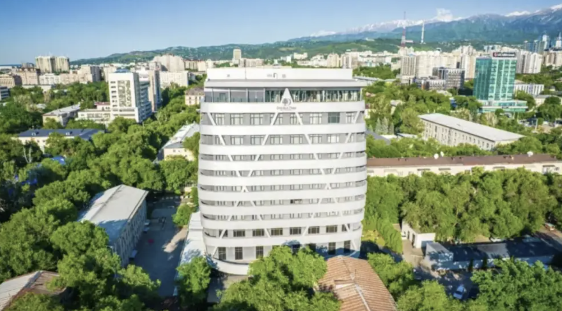 гостиница DoubleTree by Hilton в Алматы