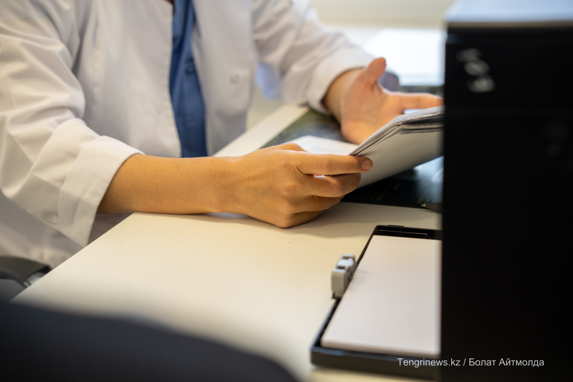 Медсестра ведёт приём