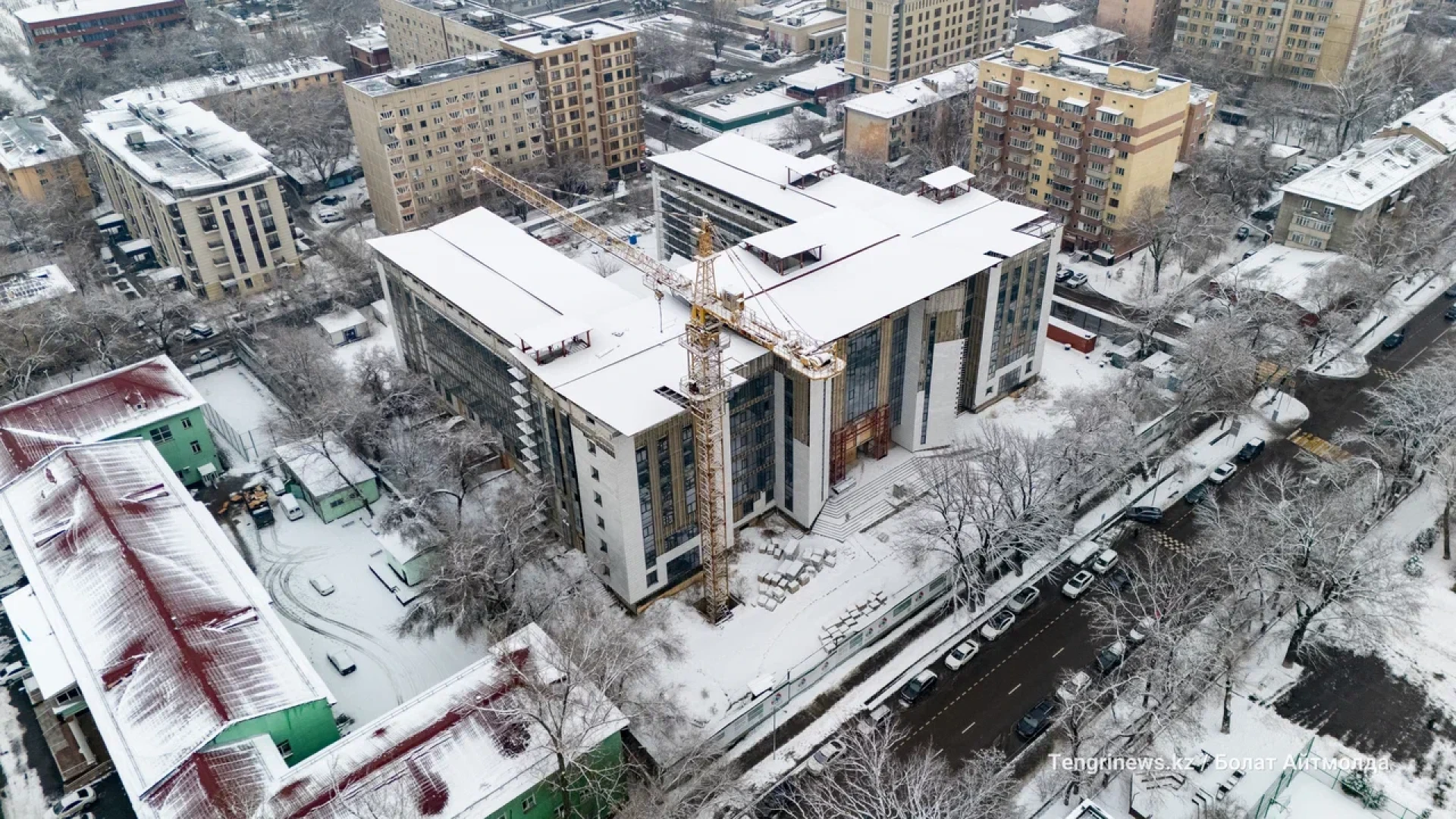 Долгострой; здание суда в Алматы, фото с дрона