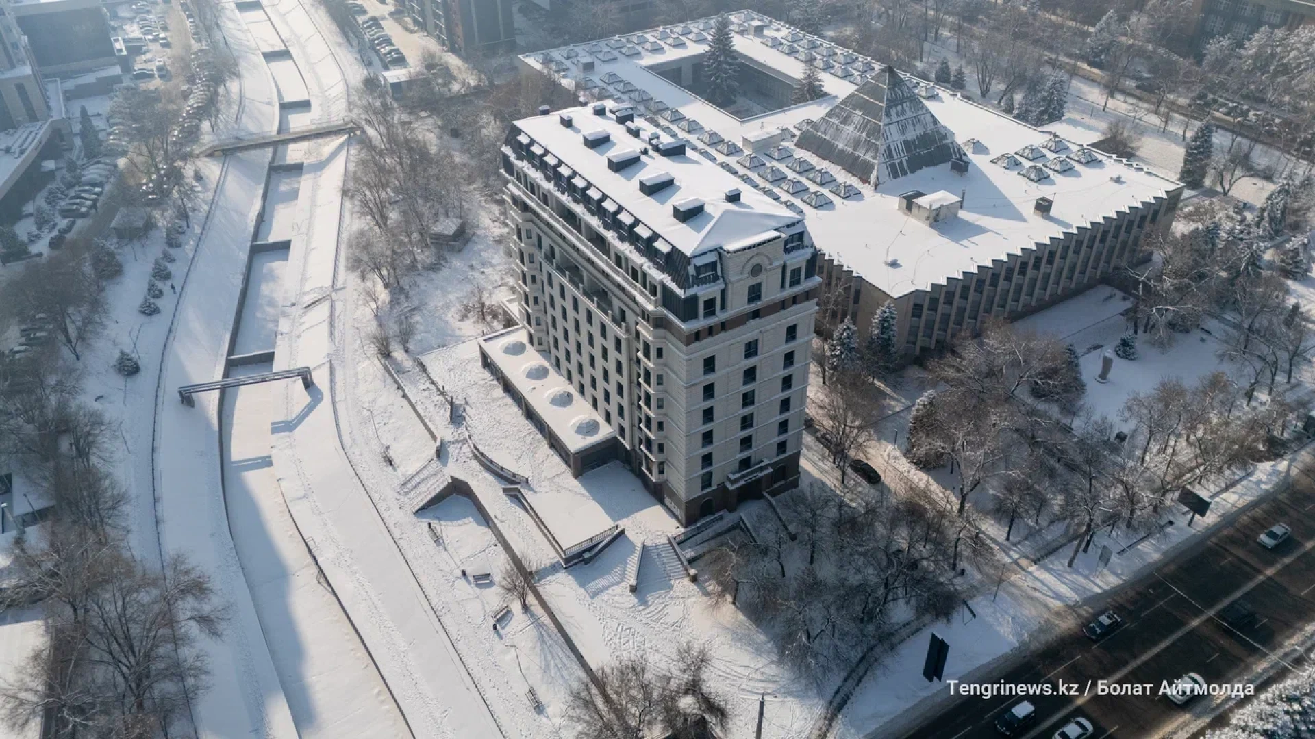 Бывший отель Кайрата Сатыбалды на реке Есентай, фото с дрона