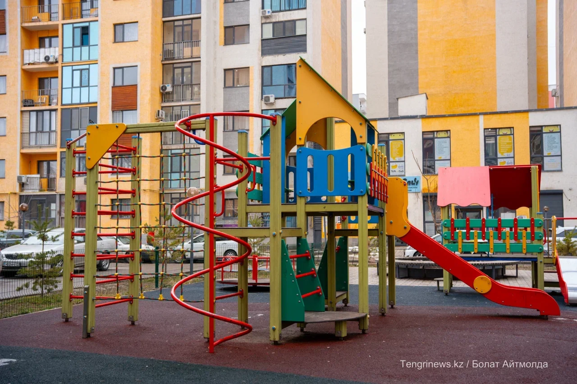 Детская площадка в ЖК "Теремки", Алматы
